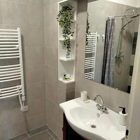 Ip Twenty Budapešť